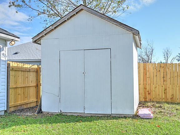 5th image of 4933 Patton Dr