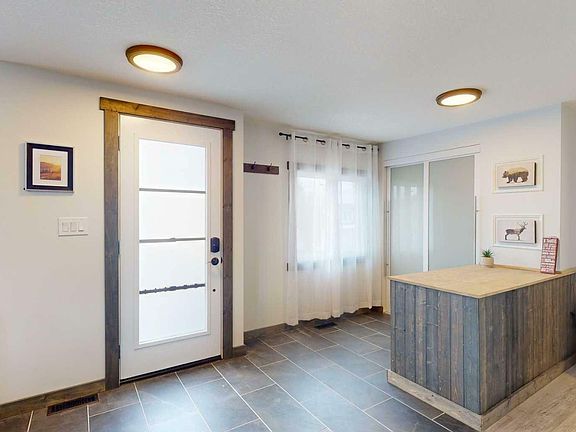 4th image of 204 Big Hill Cir SE