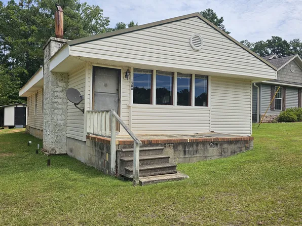 1308 Shore Line Dr, Tignall, GA 30668