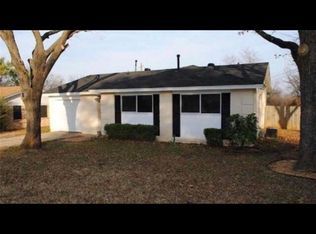 1102 Crane Dr, Euless, TX 76039