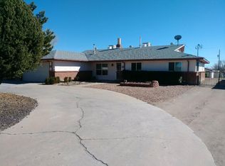3006 Gay Cir SE, Rio Rancho, NM 87124