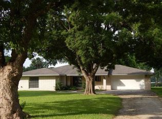 148 Lakeside Dr, Seguin, TX 78155