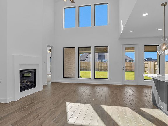 3rd image of 473 Dove Meadow Ln