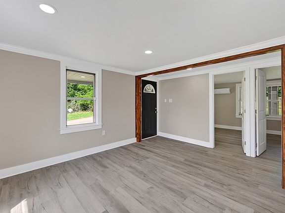 2nd image of 127 Cox St