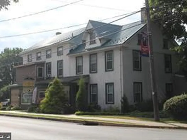 3200 Main St APT 4, Morgantown, PA 19543