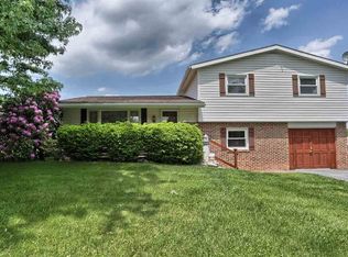 206 Woodlawn Ln, Carlisle, PA