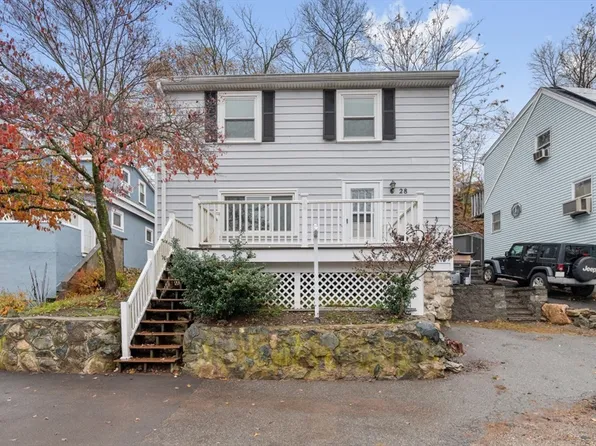 28 Hillcrest St, Waltham, MA 02451