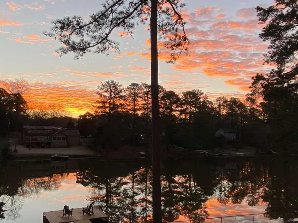 1155 Lake Dr, Roswell, GA 30075