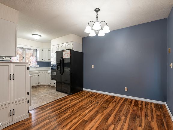 3rd image of 2105 N Kavaney Dr APT 1