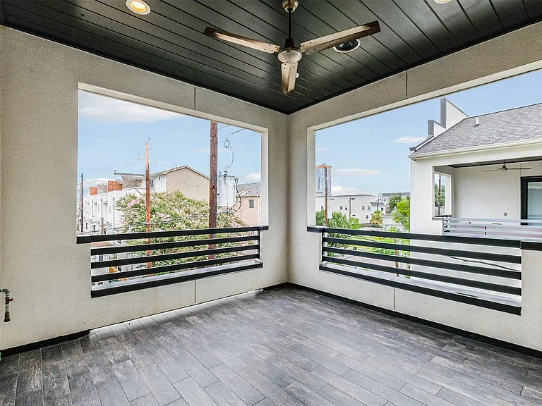 711 W Clay St — Photo 28
