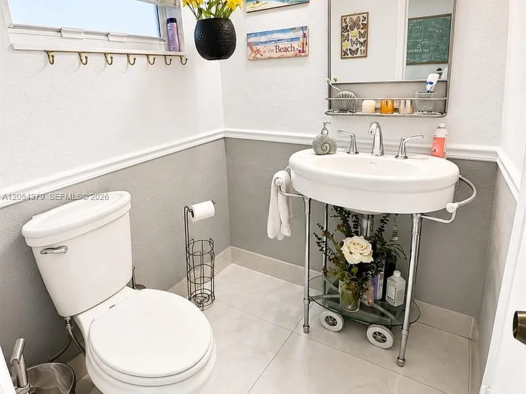 1893 S Ocean Dr #212 — Photo 9