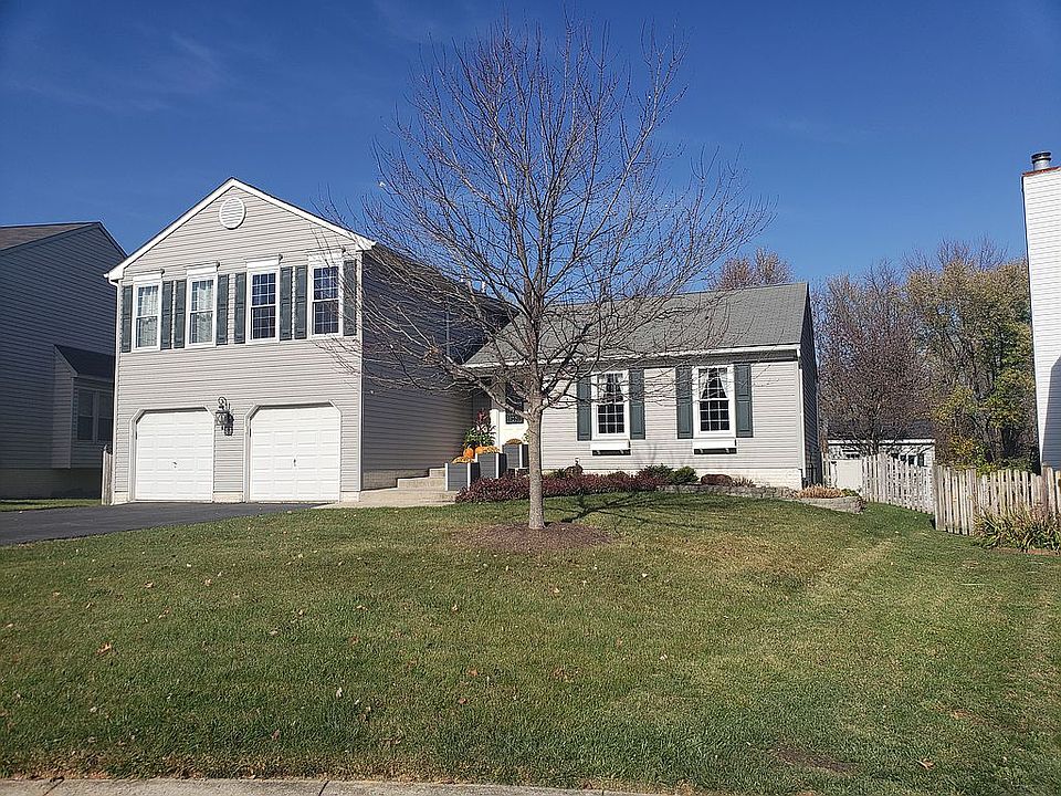 4 BR, 3.5 BA 2,850 a/c sq ft