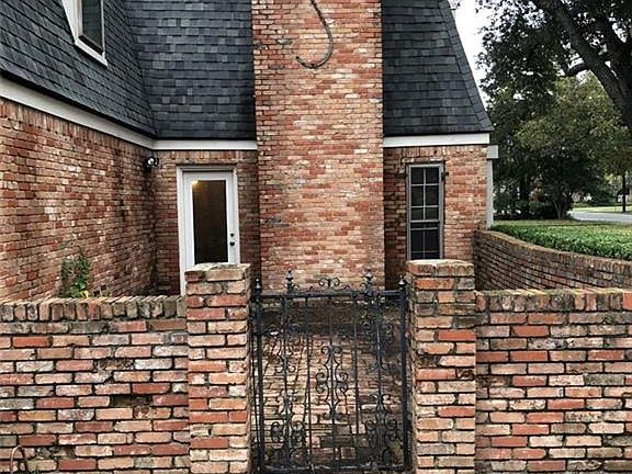 3rd image of 1618 Park St