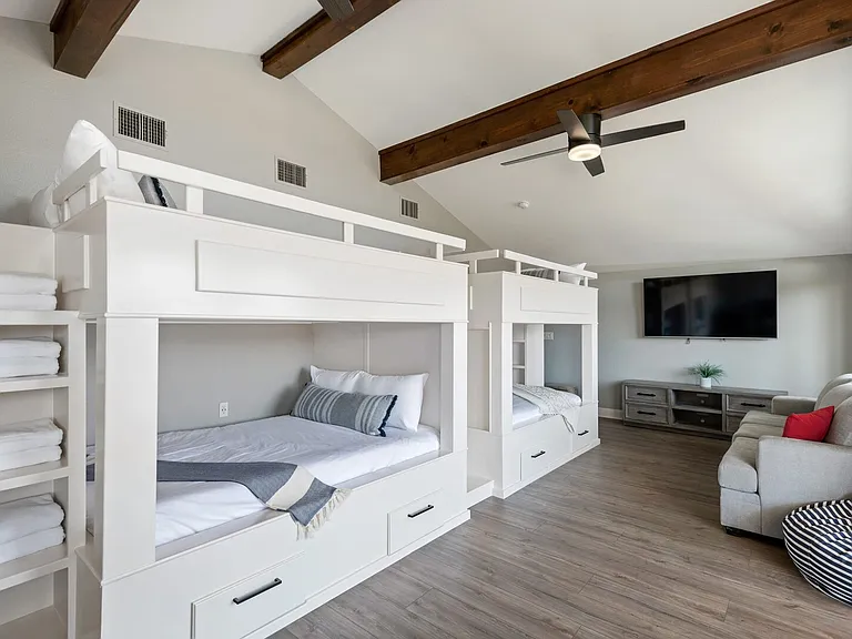 Lazy Oaks Ln — Photo 45