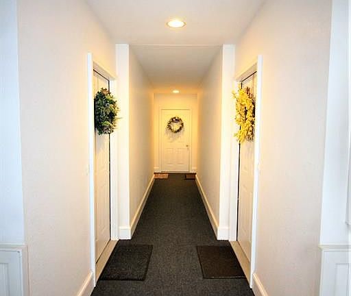 5th image of 827 W Barrington Cir #12