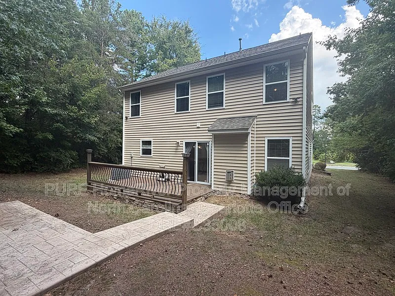 4 bed, 3.0 bath, 2123 sqft, $2,345 — Photo 3