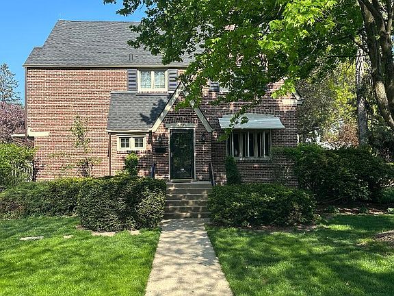 3rd image of 4731 Woodland Ave
