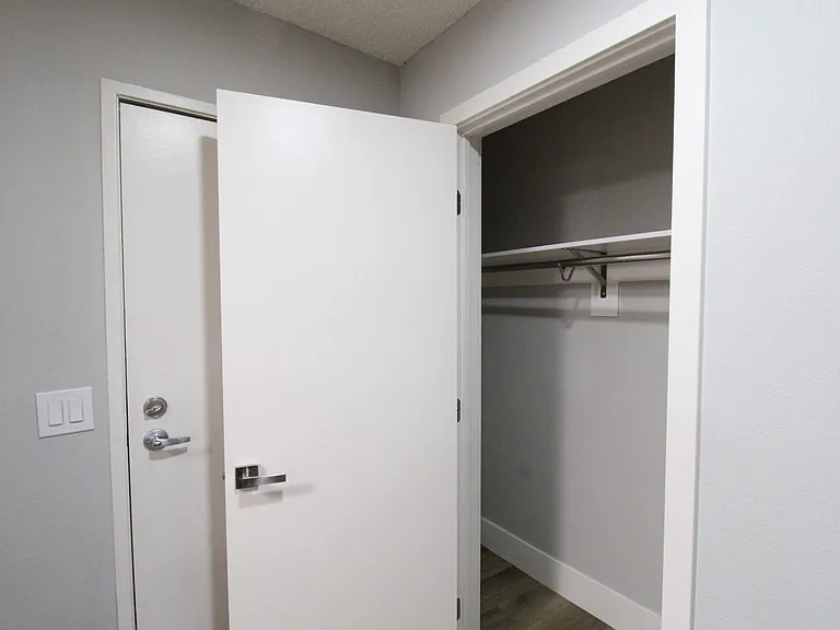 Windfaire Apartments — Photo 91