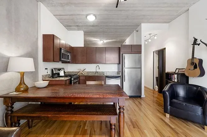 630 N Franklin St #417 — Photo 5