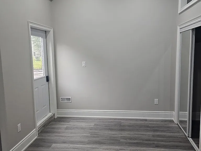 51 Diana Dr — Photo 3