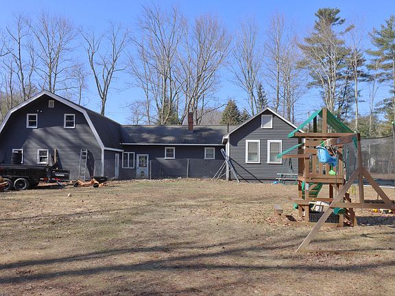 3rd image of 121 Buxton Road