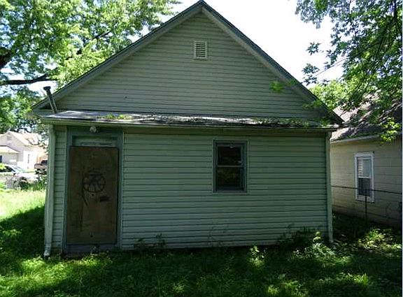 3rd image of 1026 S Woodland Ave