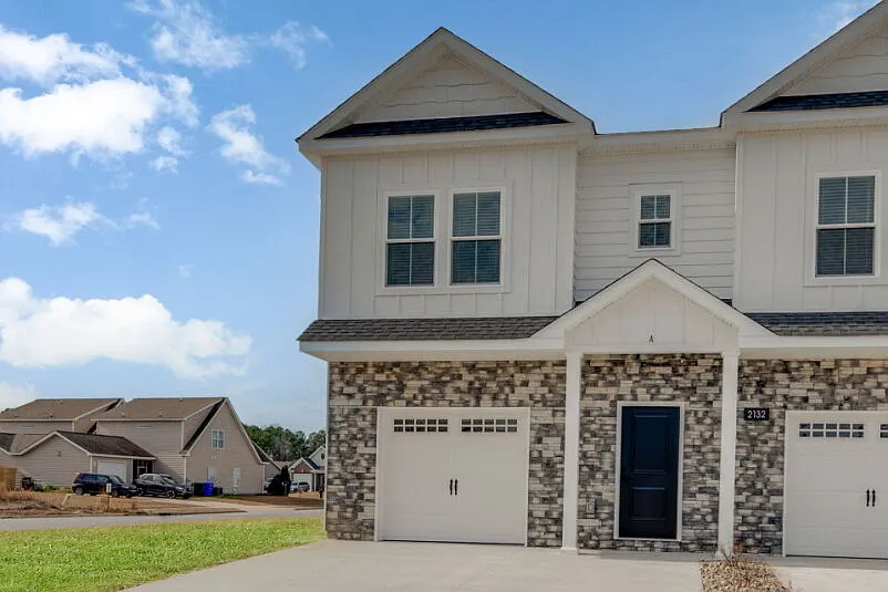 2112 N Kali Ln