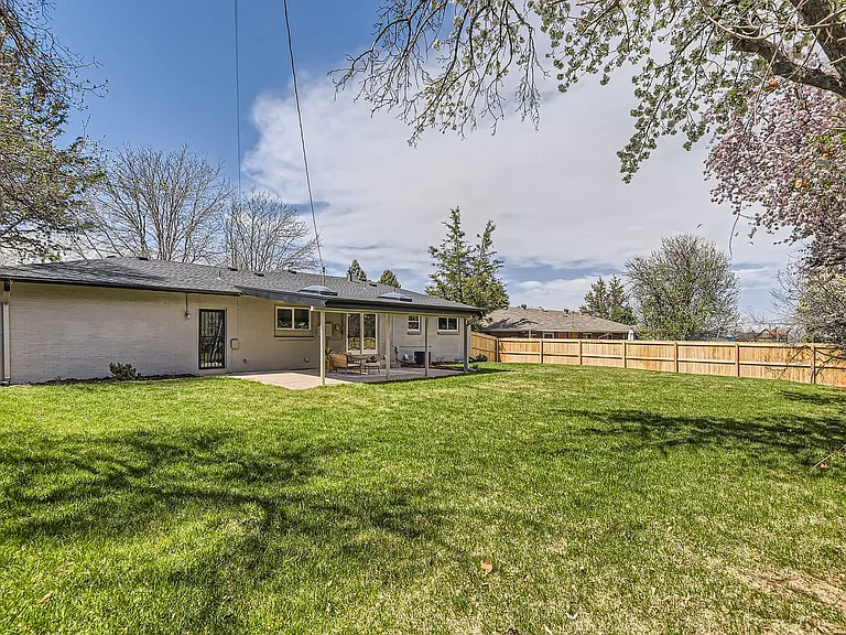 3576 S Holly St — Photo 26