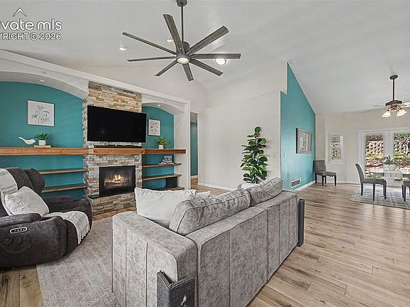 4th image of 15505 Curwood Dr