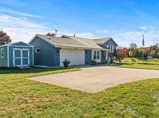 W327S8124 Memory Ln, Mukwonago, WI 53149