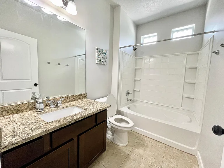 10924 S Glenda Ln — Photo 16