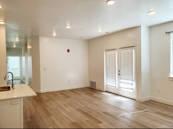 139 E 550 N UNIT 102