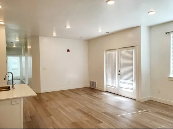 139 E 550 N Unit 102, Providence, UT 84332