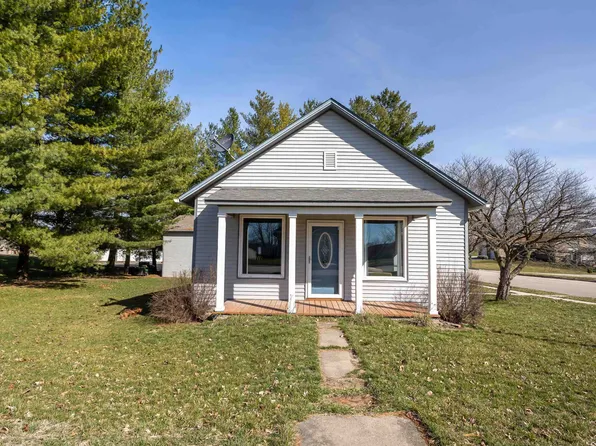 621 4th Ave SE, Cascade, IA 52033