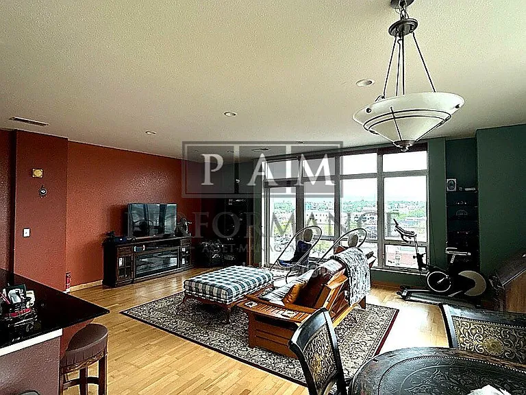 601 E Ogden Ave #601 — Photo 4