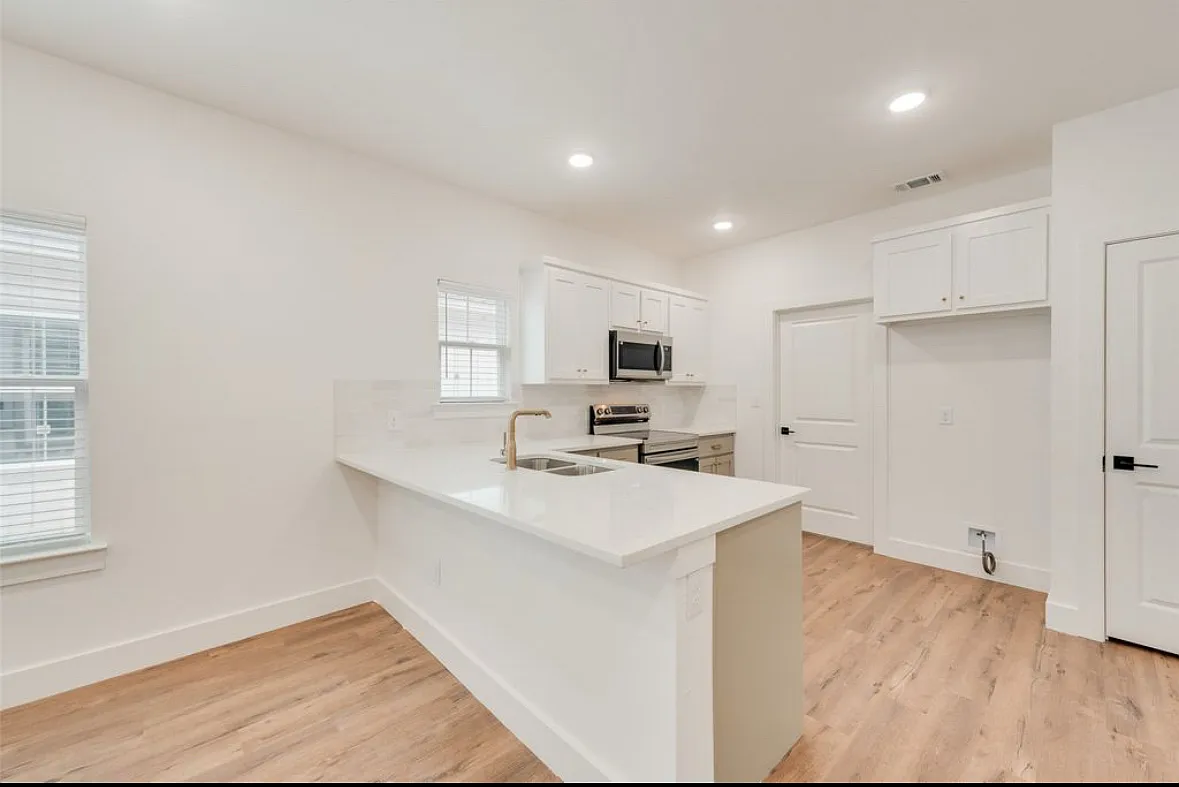 3 bed, 1200 sqft, $1,475 — Photo 4