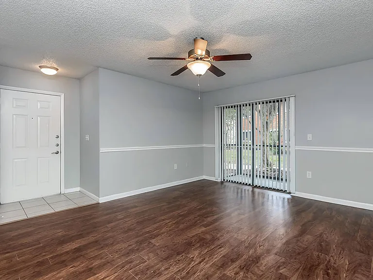 Avana Lakeview — Photo 13