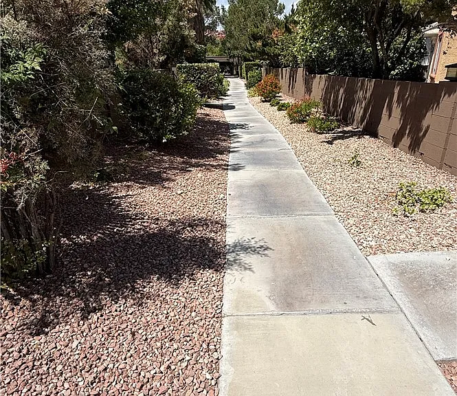 10024 Via Toro Ave — Photo 8
