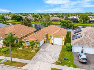 2037 Auburn Lakes Dr, Rockledge, FL 32955