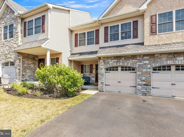 16 Cobblestone Cir, Hatboro, PA 19040