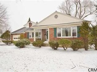 2208 Fairlawn Pkwy, Niskayuna, NY 12309