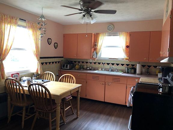 5th image of 845 Etna Ave