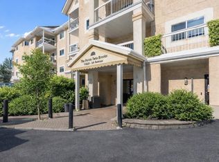 Pointe Twin Brooks, Edmonton, AB T6J 7B4