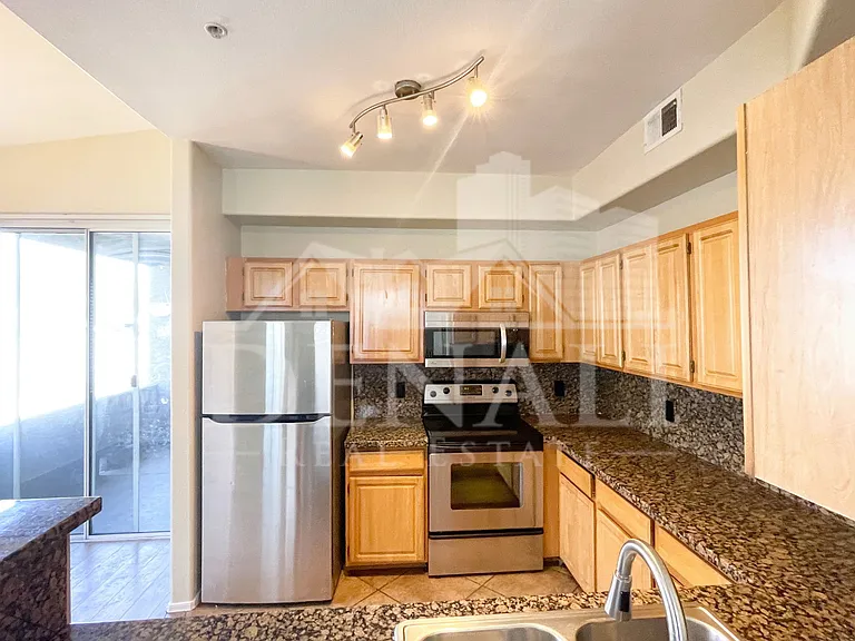 2929 W Yorkshire Dr #1019 — Photo 7