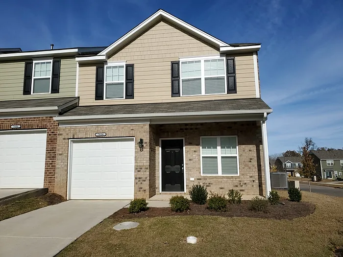 7404 Sienna Heights Pl