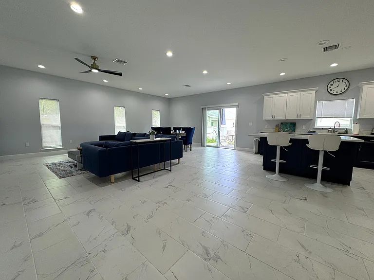 302 Archimedes St — Photo 8