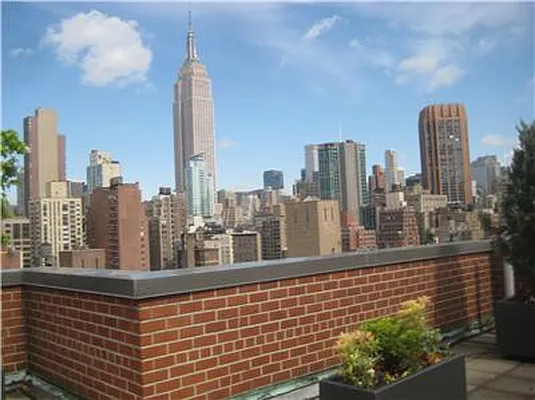 Sold by Akam Sales and Brokerage | media 1