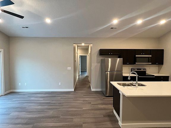4th image of 5183 N Cypress St #5183