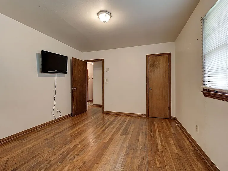 1306 McKinley Ave — Photo 20