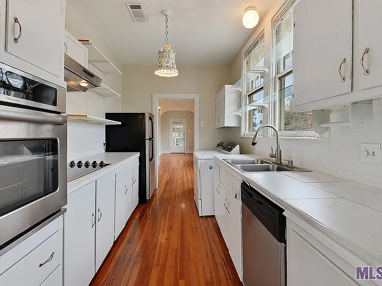 720 N 8th St — Photo 5